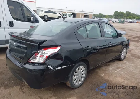 2018 Nissan Versa 1.6 S+ из США, поврежденный, VIN 3N1CN7AP4JL853401